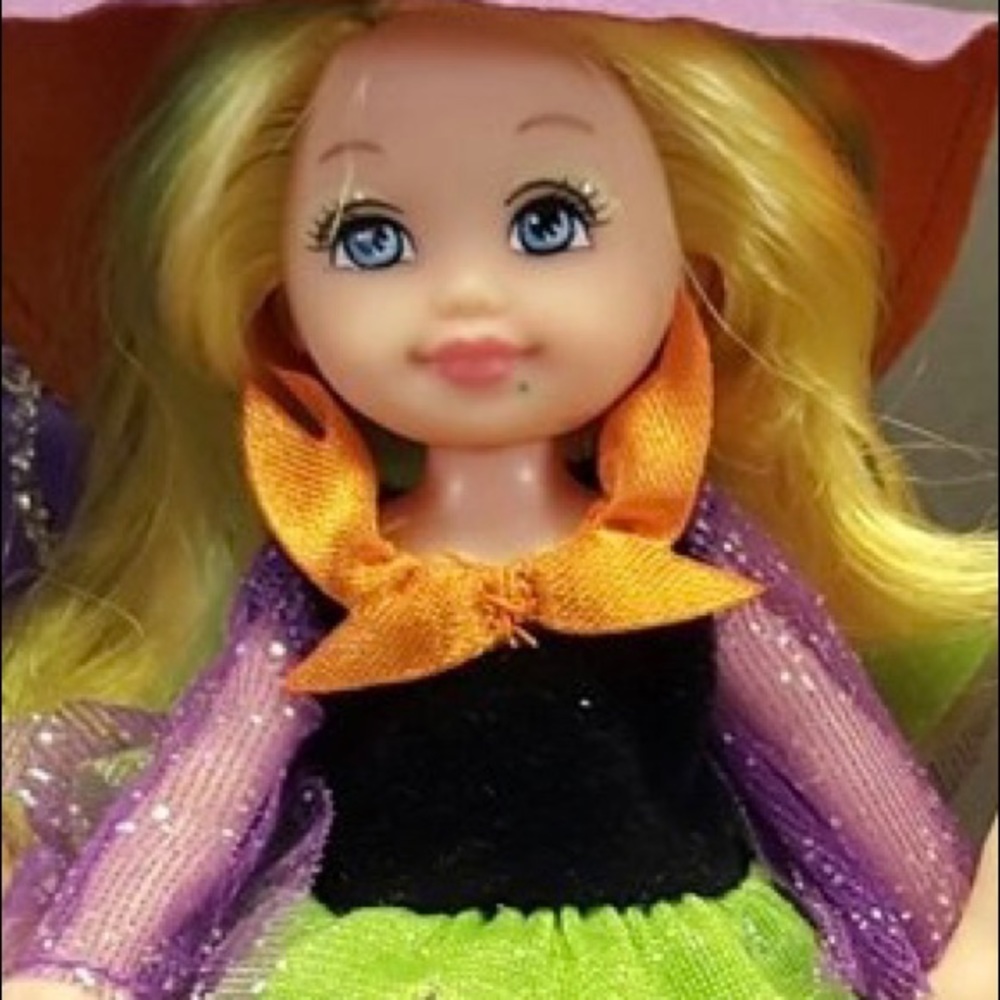 2008 Trick or Treat Witch Kelly Barbie